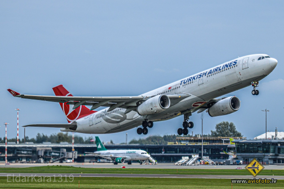 Airbus A330-343